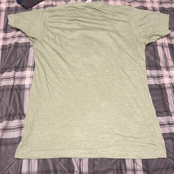 Light Green T shirt - Picture 2 of 2